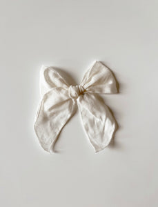 Oversized Frill Cotton Bow Clip